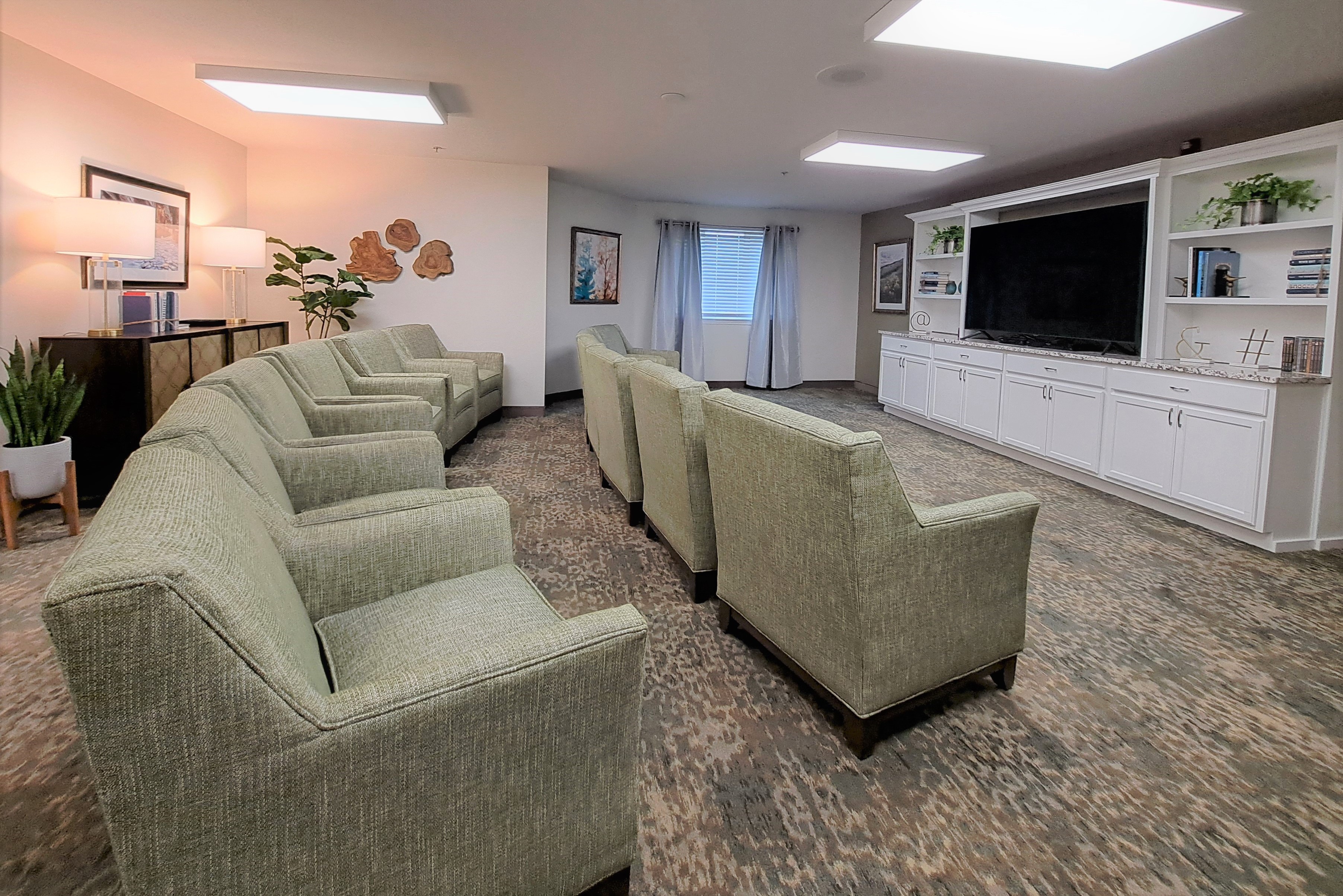 Pioneer Valley Lodge_2